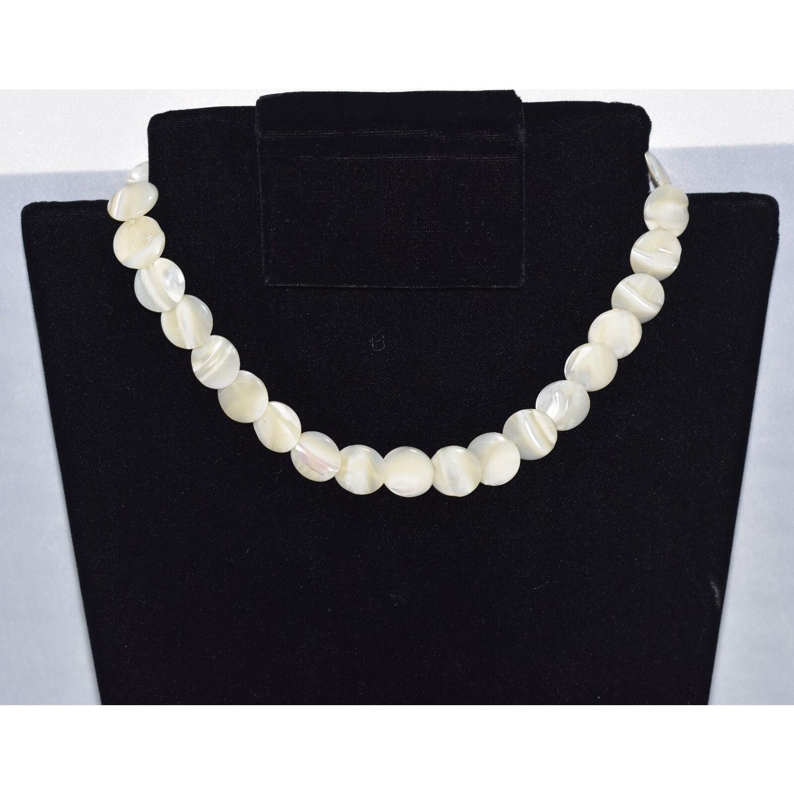 Antique Art Deco Mother Of Pearl Shell Coin Beads Single Strand Choker Necklace